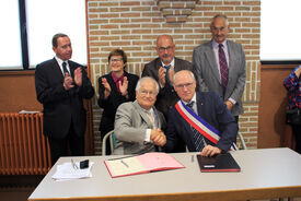 Signature du jumelage Cuincy - Twyford